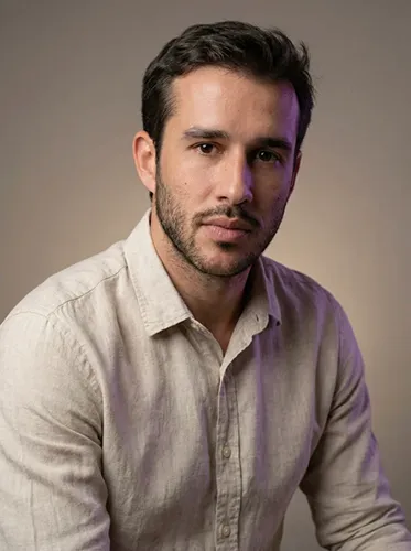 Dr. Guilherme Cattani, advogado especialista em proteção jurídica na estética — Facial Class