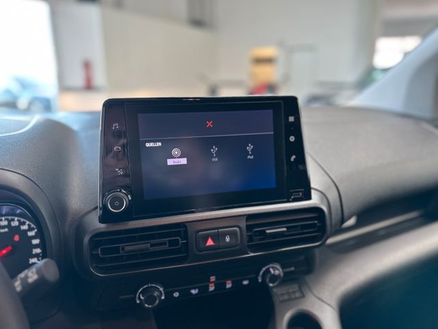 OPEL Combo Life 2021 WHITE Gebrauchtwagen - Galeriebild 21