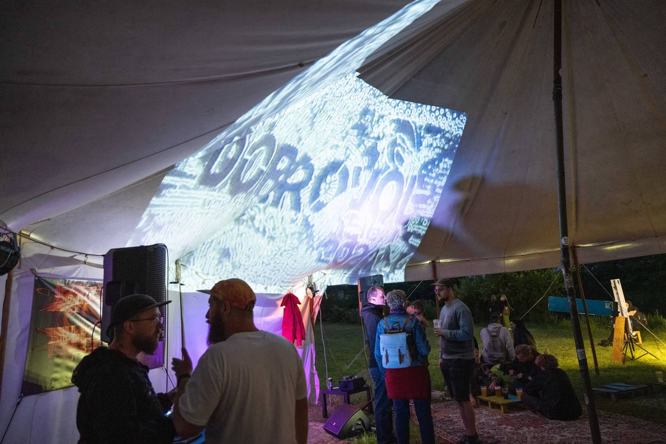 Alt Stage - alternativní (rapová) scéna festivalu