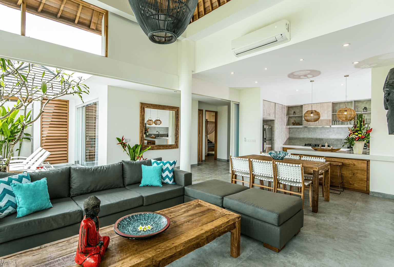 Elegant interior design of a Canggu home featuring high ceilings. Trusted real estate agent for premium Bali villas.