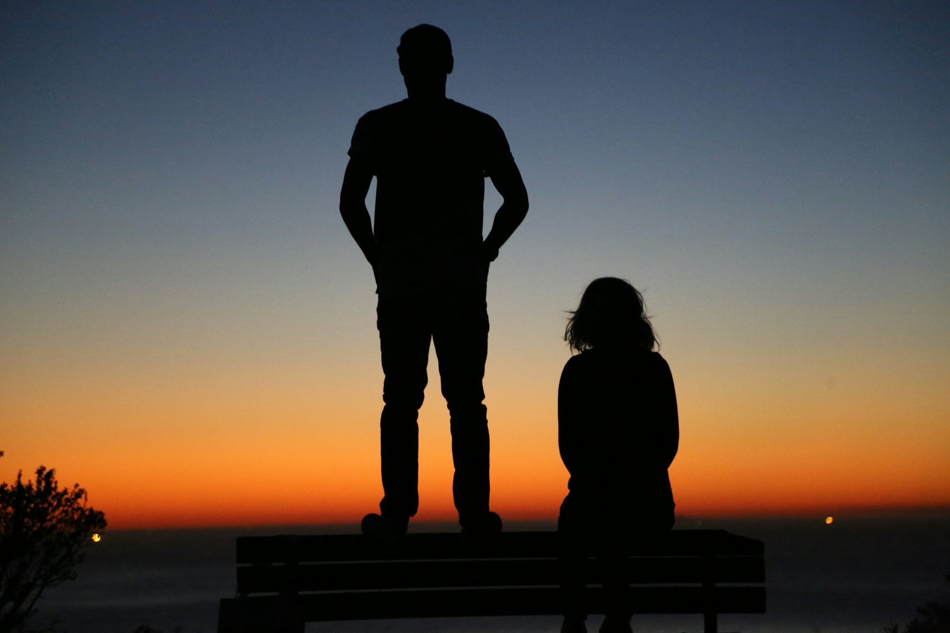 couple is watching sunset scripsy