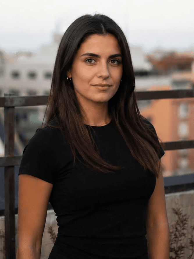 Foto corporativa Marketing Manager Mónica Rincón 
