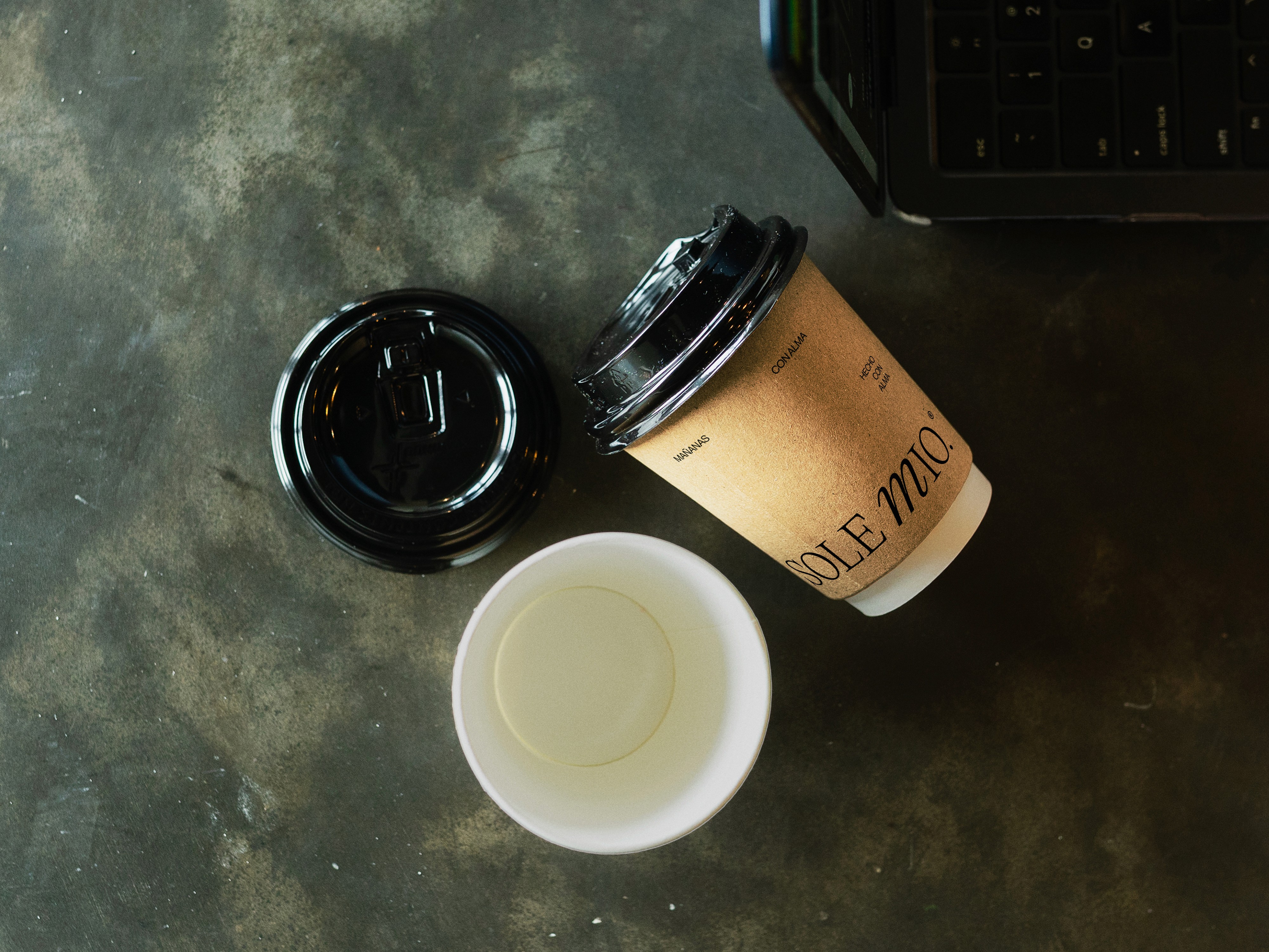 Diseño de Menú para cata de vino de un restaurante CasaMía Mockup