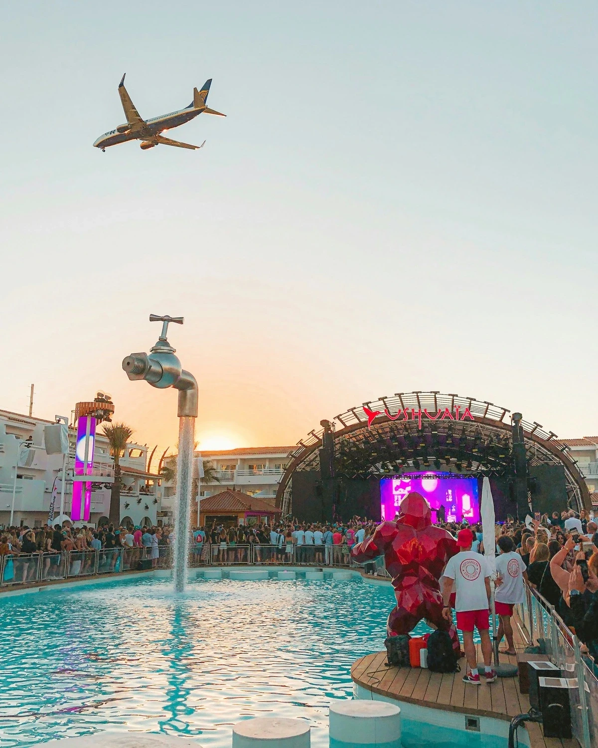 Ushuia | Ultimate Ibiza Club Guide 2025