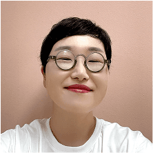 Rira Lee Headshot