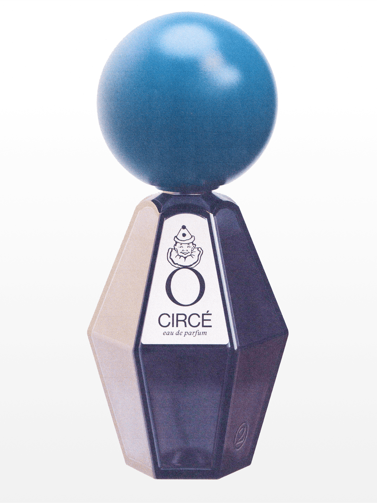 Packshot of the NOCTIS perfume by FEVVERS. A faceted amber glass bottle with a glossy orange spherical cap. The label features a magician’s hand in a line drawing above the name NOCTIS.