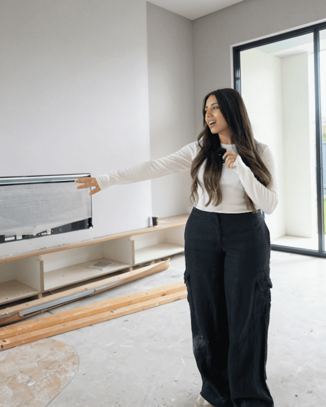 Dark Framer landing page promoting fast website building with examples.