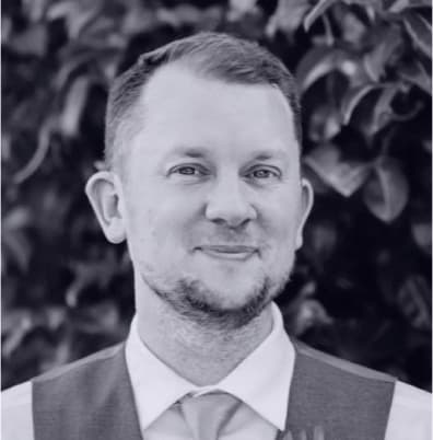 A team picture of Lowell Wood, Service Manager at 24hourtek