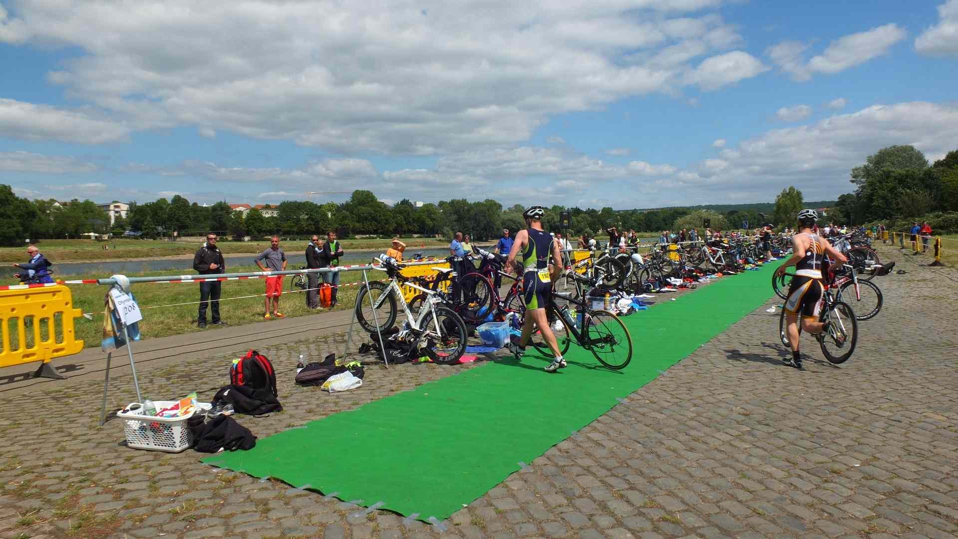 trener triathlon poczatek pierwszy start strefa zmian