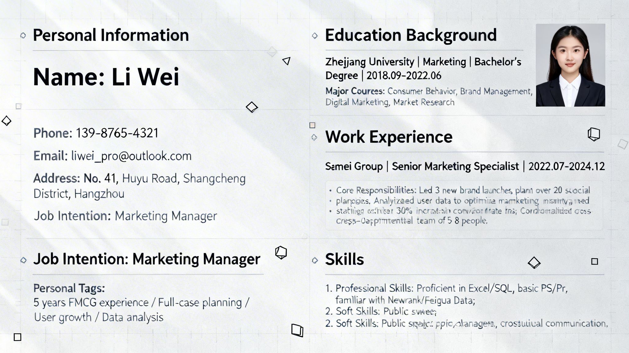 Ein moderner Lebenslauf mit Foto, Kontaktdaten, Ausbildung, Arbeitserfahrung und Fähigkeiten für eine Marketingmanagerin auf hellem Hintergrund.