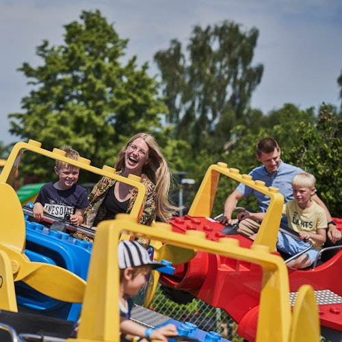 デンマーク、ビルンのレゴランド®：ビルンでの2日間チケット