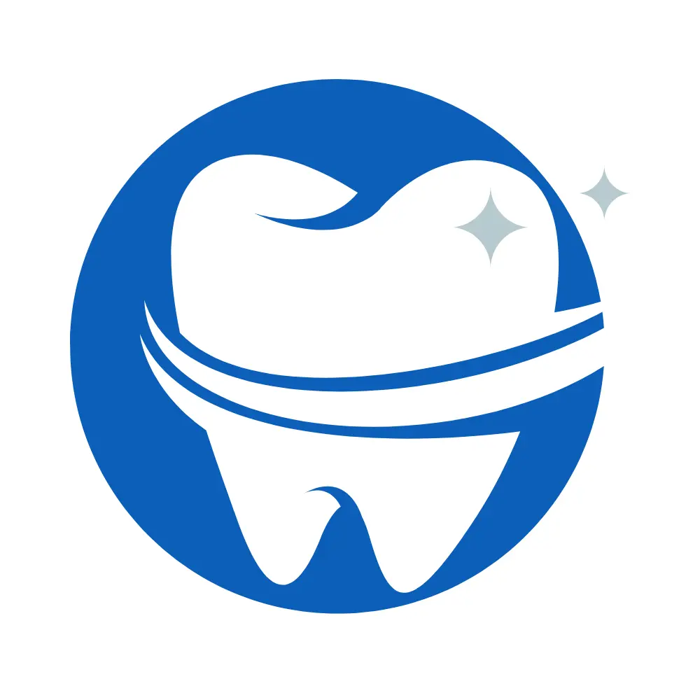 man in red polo shirt wearing white hat