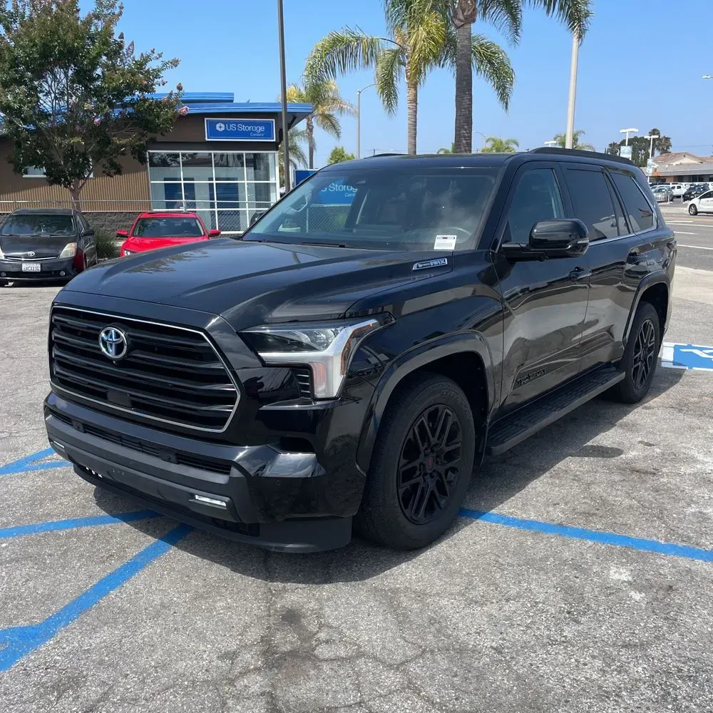 Vehicle preview photo
