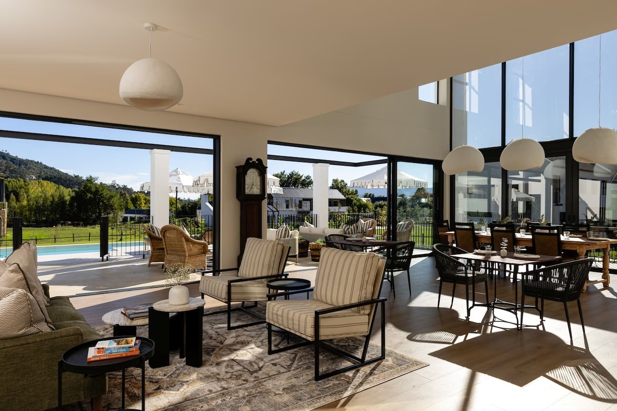 Kleine Banhoek Manor — view 6