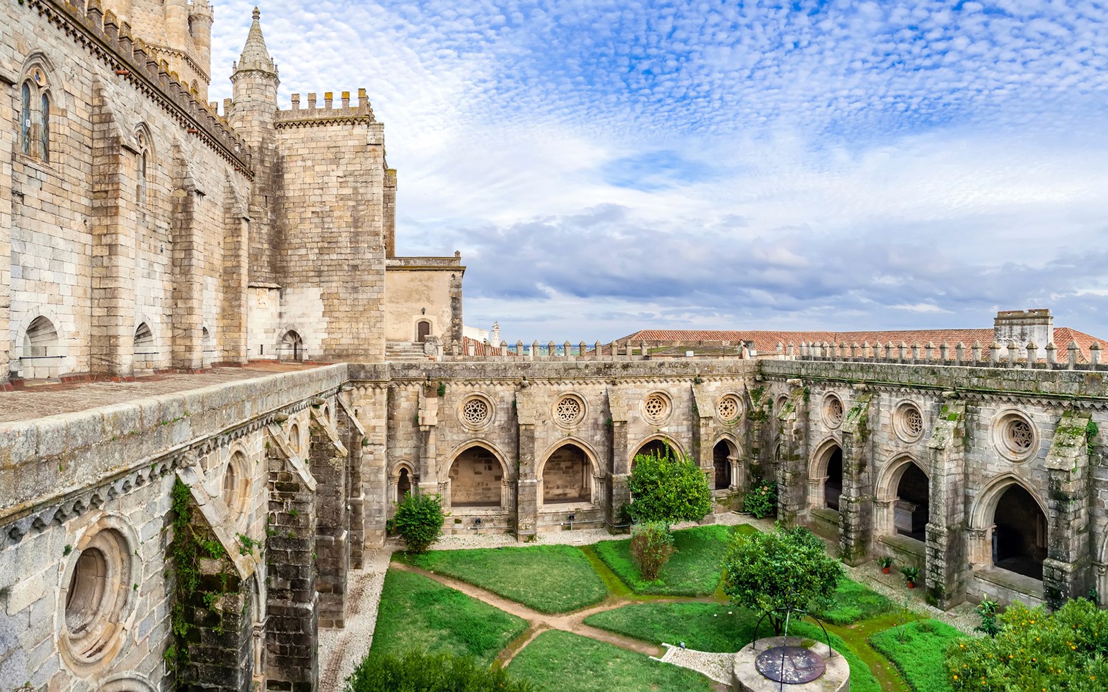 里斯本至埃武拉大教堂静修院的葡萄酒之旅。