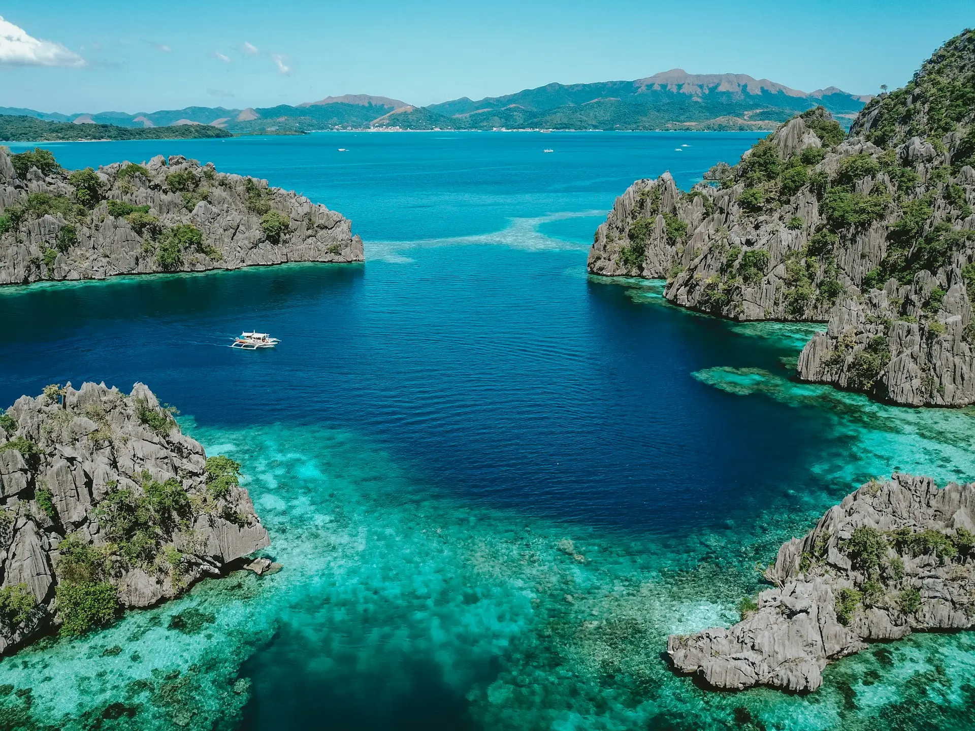Palawan beautiful rocks in clear ocean water