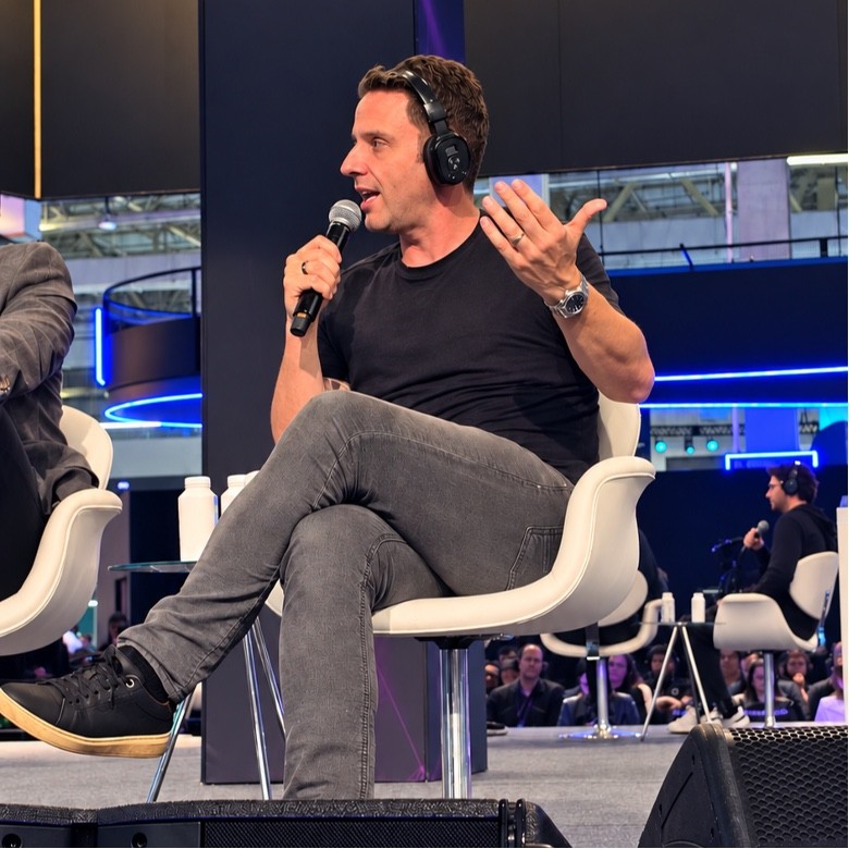Thiago Cunha, da Dock, falando durante o painel no Mind The Sec 2026