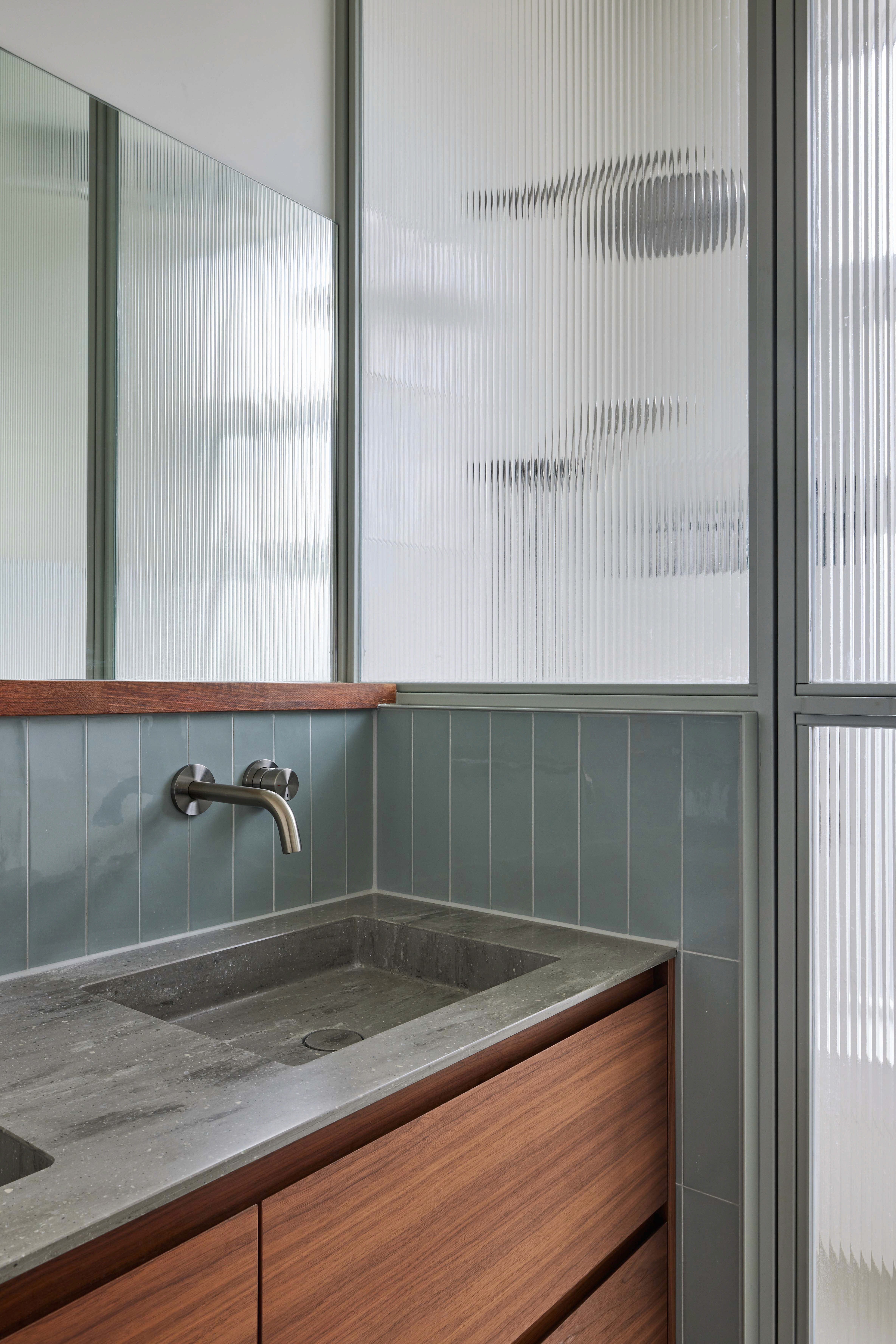 Positive Space, herenhuis - maatwerk badkamer 1