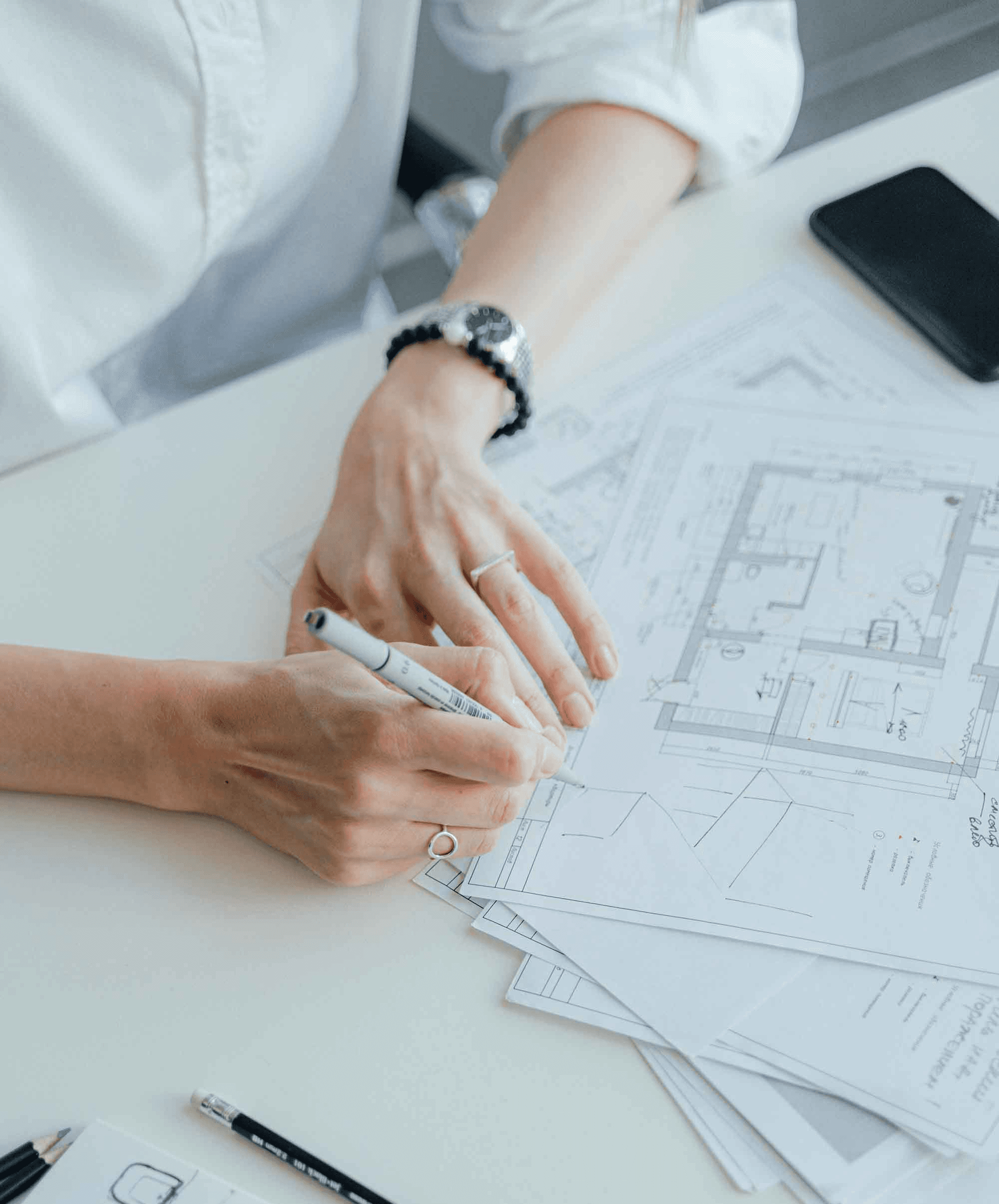 Projektowanie wnętrz Krosno – rysunki i koncepcje, funkcjonalne układy, dobór materiałów. BudBrokers wykończenia wnętrz, aranżacje pod klucz.