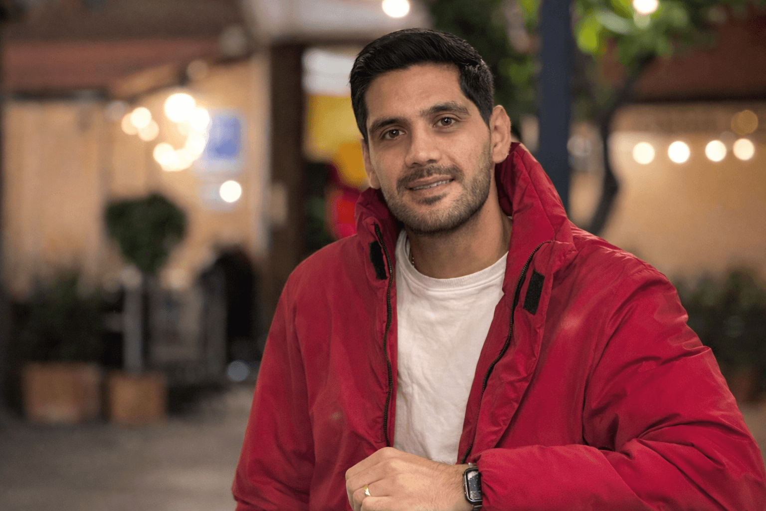 Navid Javanmardi, profesional de electricidad y energía solar en Valencia