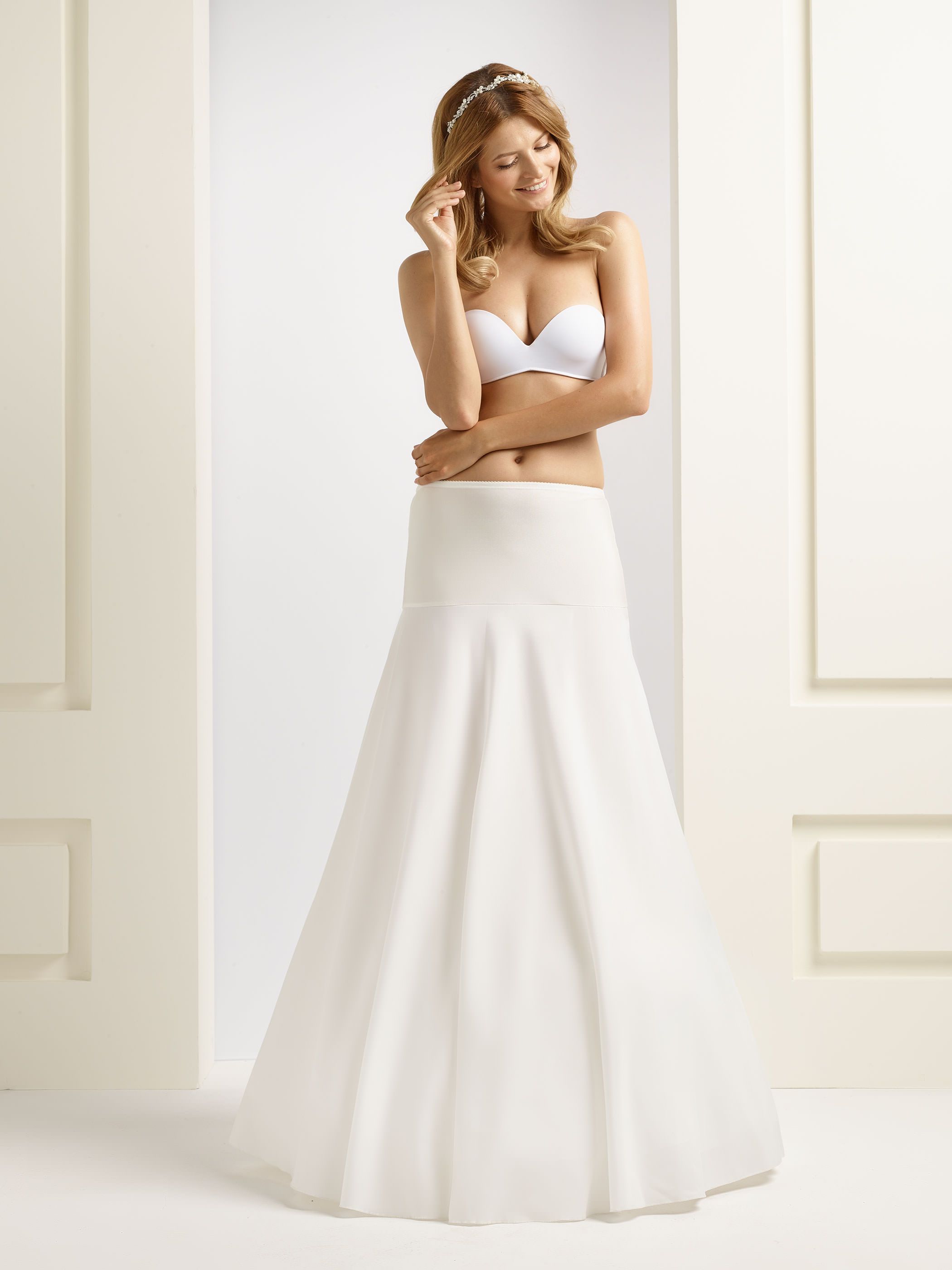 Schmaler Brautgürtel mit Perlendetails