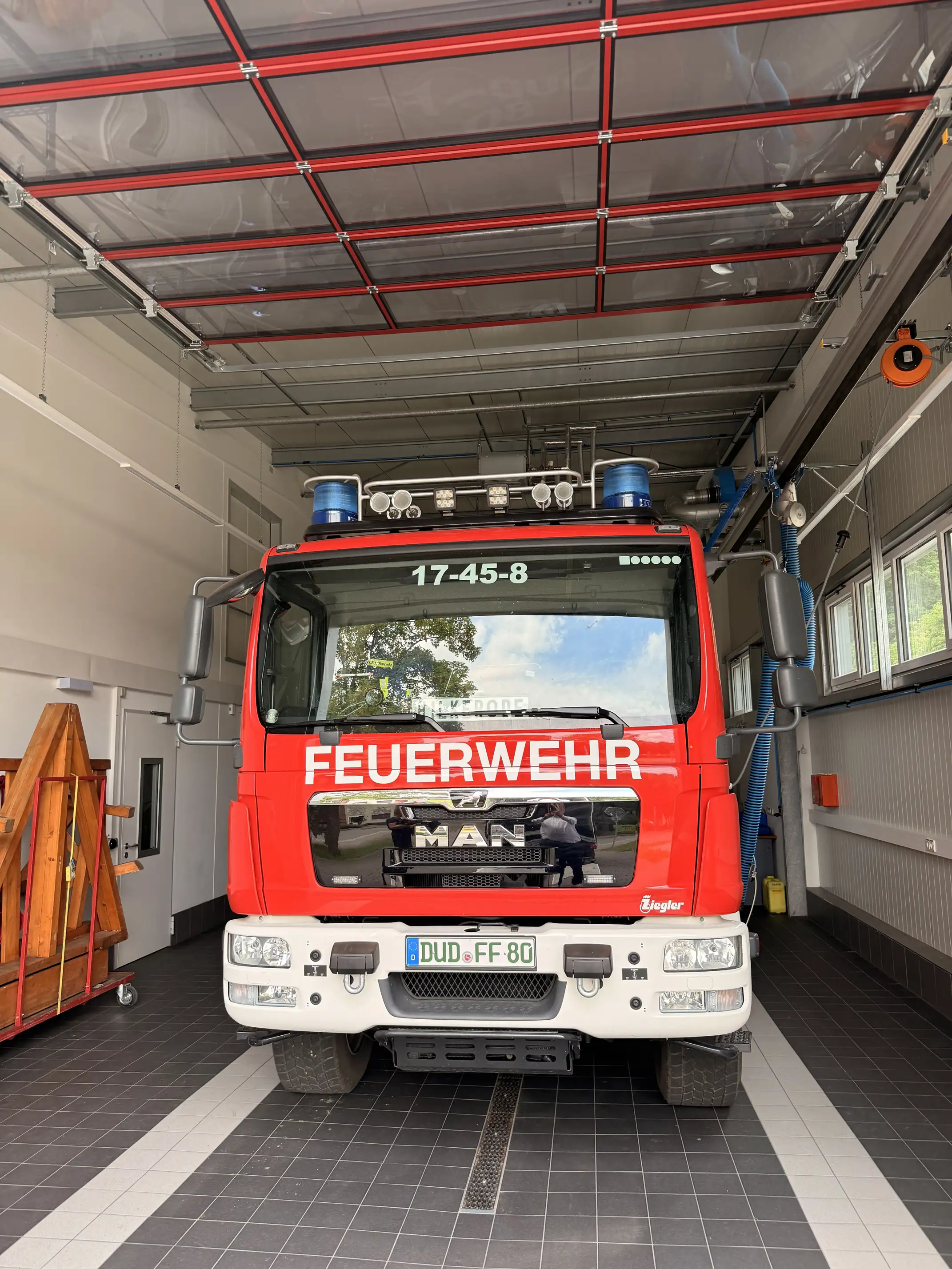 Außenansicht eines Feuerwehrhauses