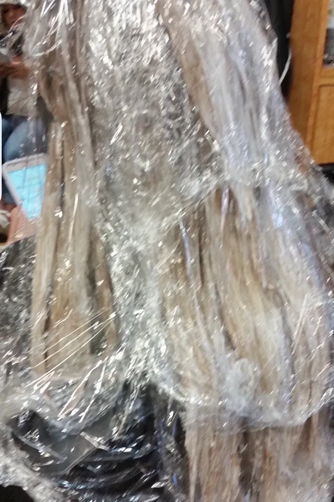 Hair color correction from gray tones to warm blonde