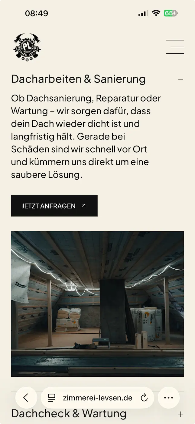Mockup vom der Vintagehimmel Website auf einem Iphone