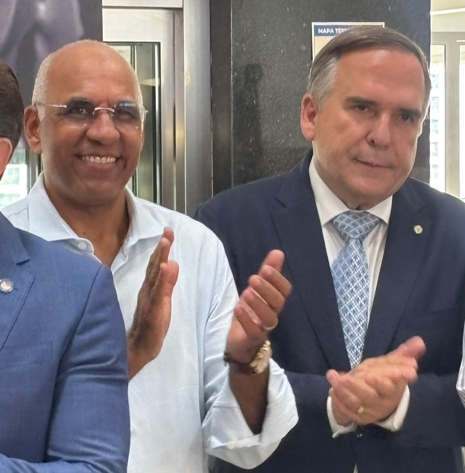 Rogério Cruz ao lado de Mabel