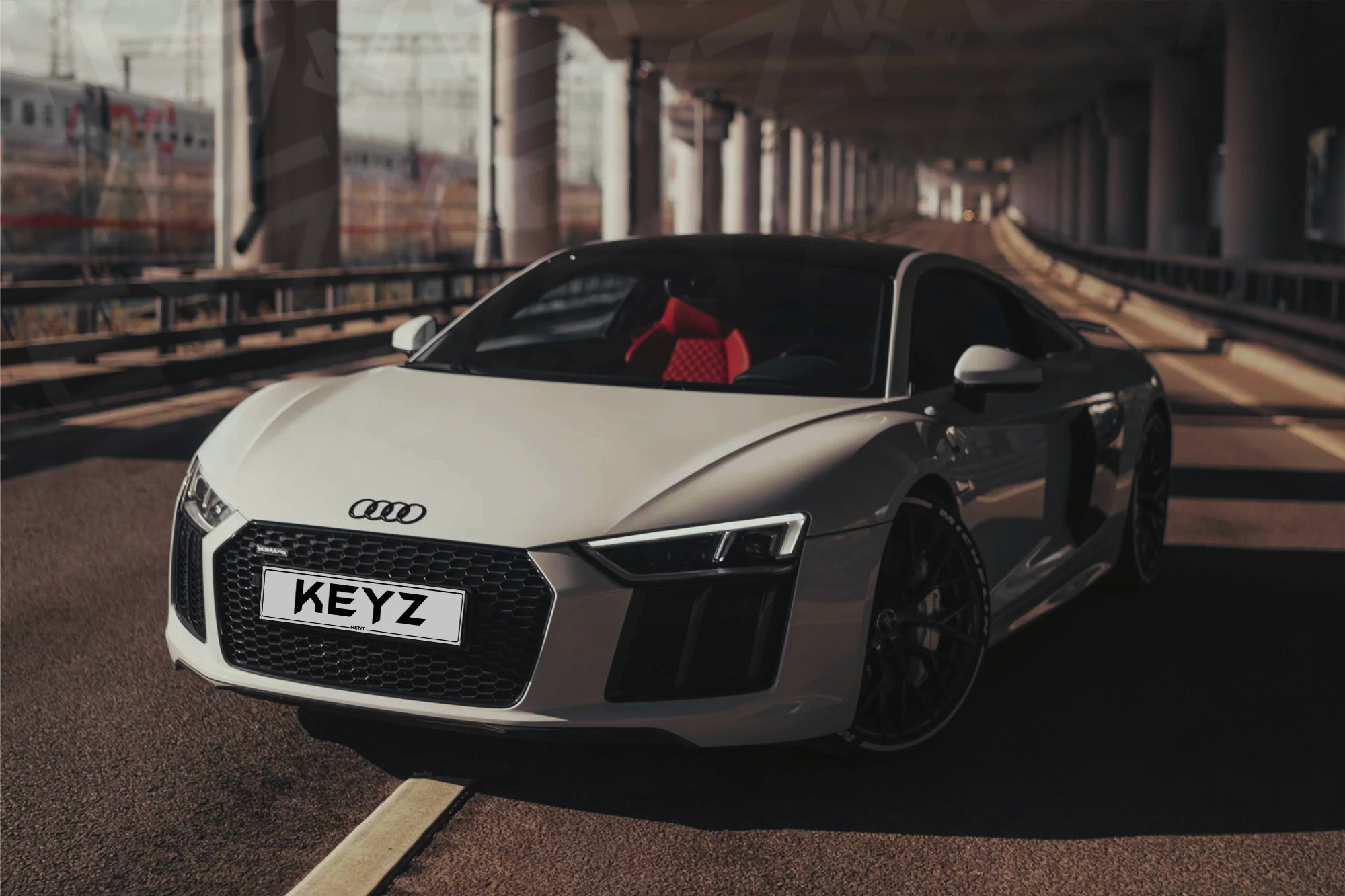 Vue extérieure Audi R8 Gris – Location Supercar à Dubaï | Keyz Rent