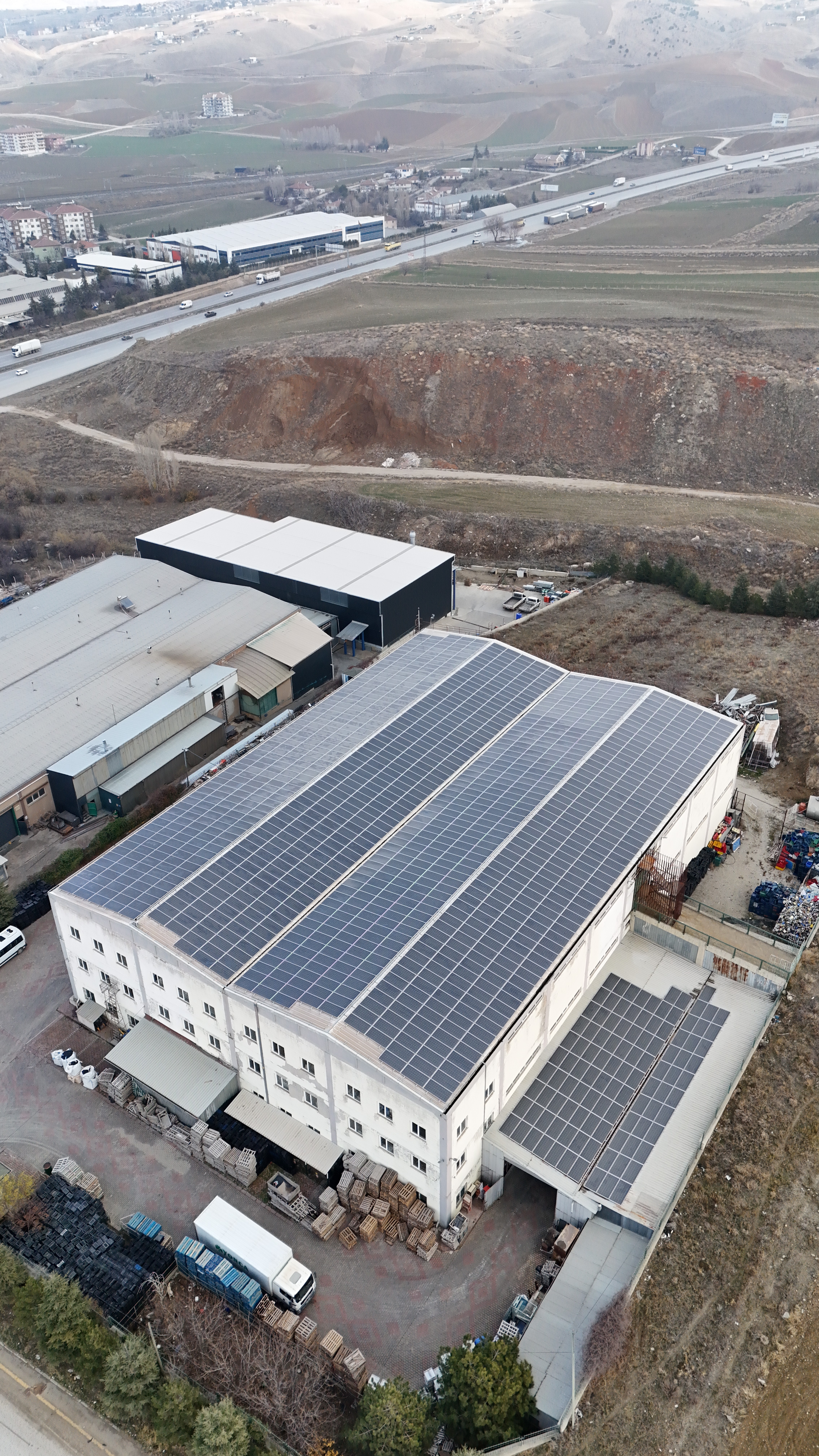 Sevkiyat ve stok süreçlerini hızlandıran düzenli ve erişilebilir alanlar.