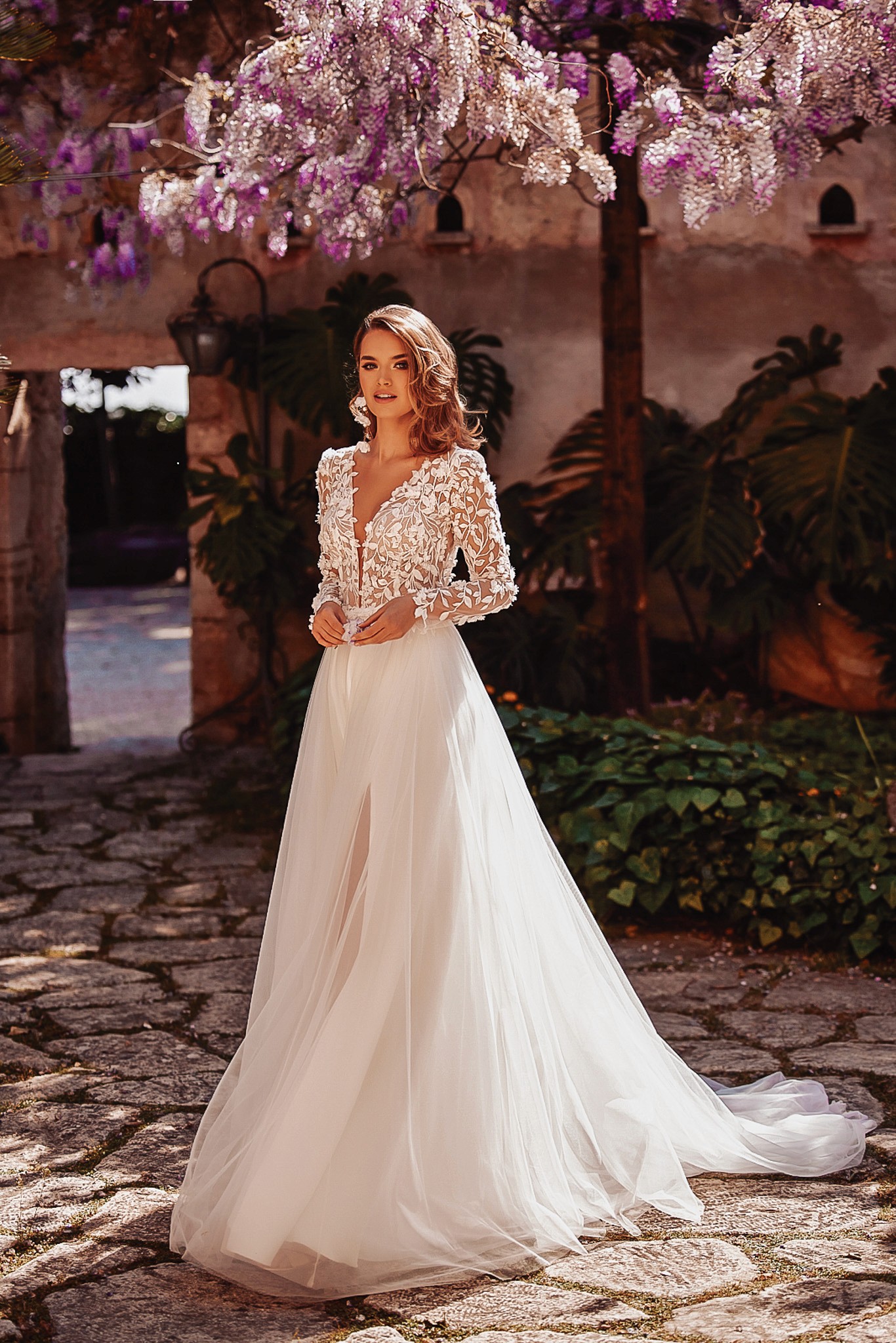 Klassisches Brautkleid mit Ärmeln für die Hochzeit von Dama Couture