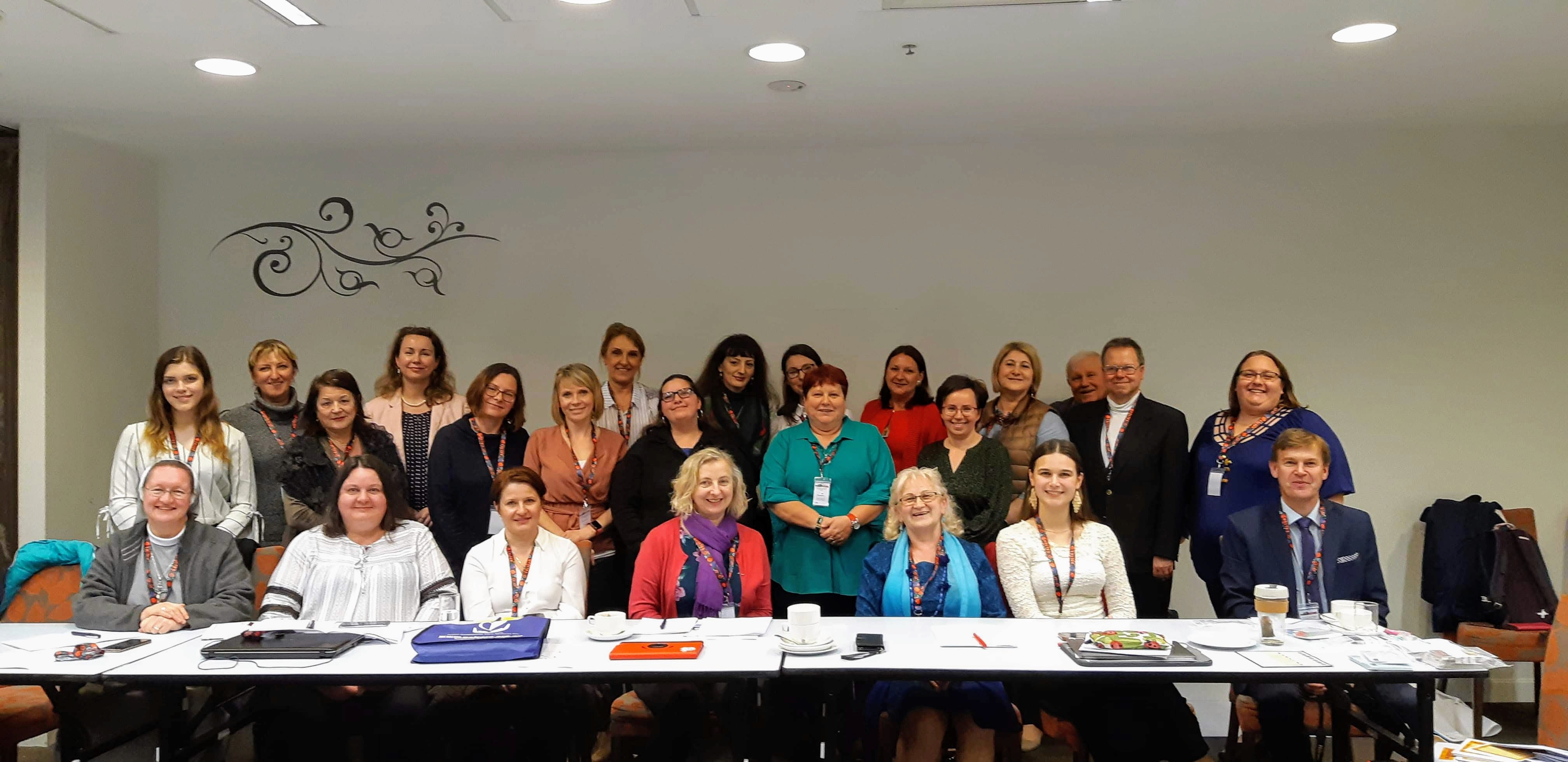 Zdjęcie przedstawiające uczestników warsztatów i konferencji.