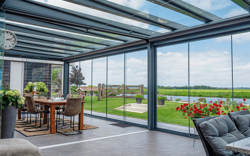 terrassenueberdachung aus Aluminium mit Glasschiebesystem montage in Hamburg