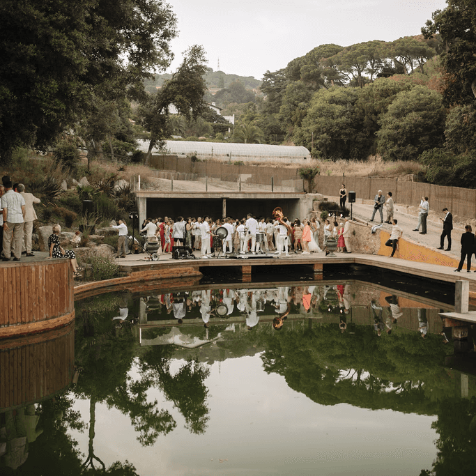 Outdoor site-specific live production in landscaped venue