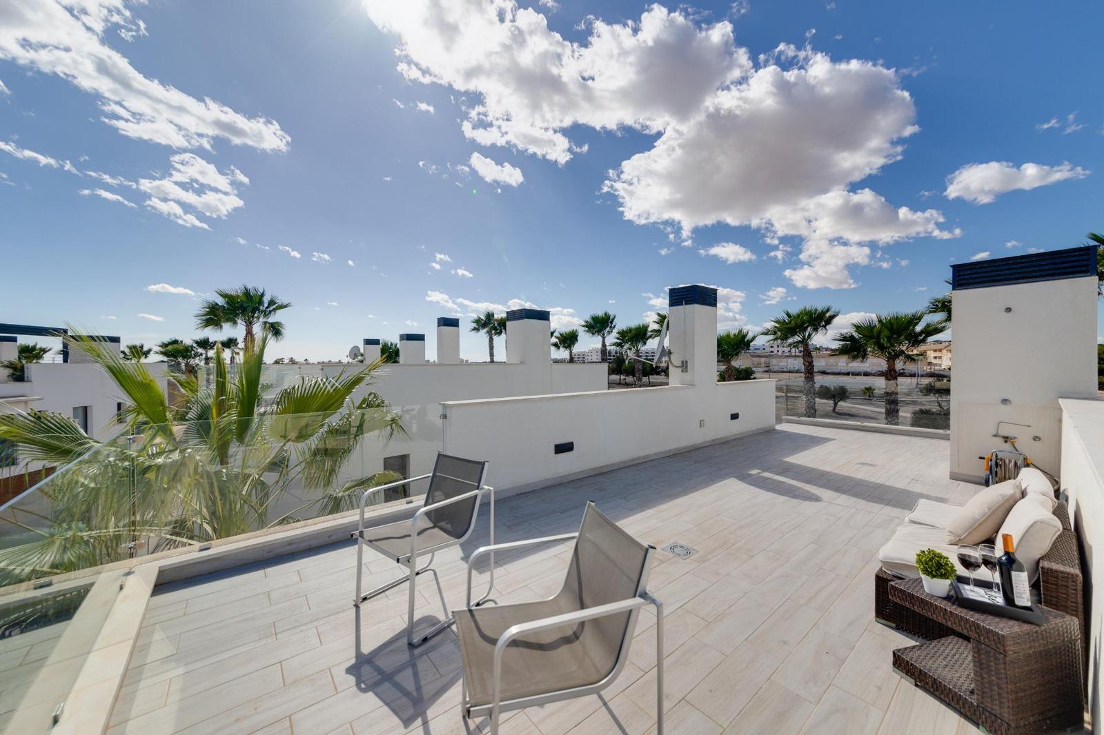 Commercial unit for sale in Lomas de Cabo Roig — 3