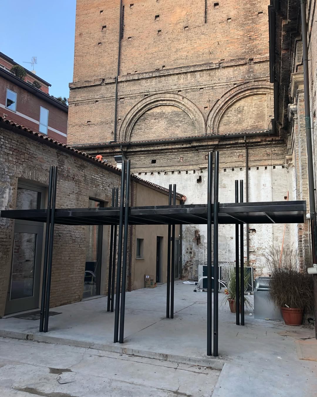 Allestimento struttura in metallo per eventi