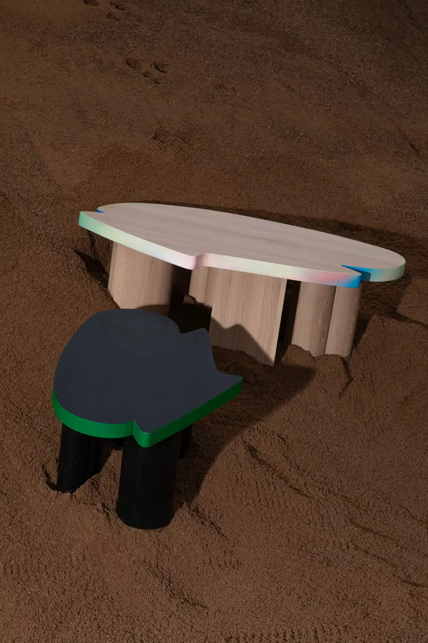 Sculptural coffee table with airbrushed color gradient from the Cloudy Impromptu series by Jiří Krejčiřík