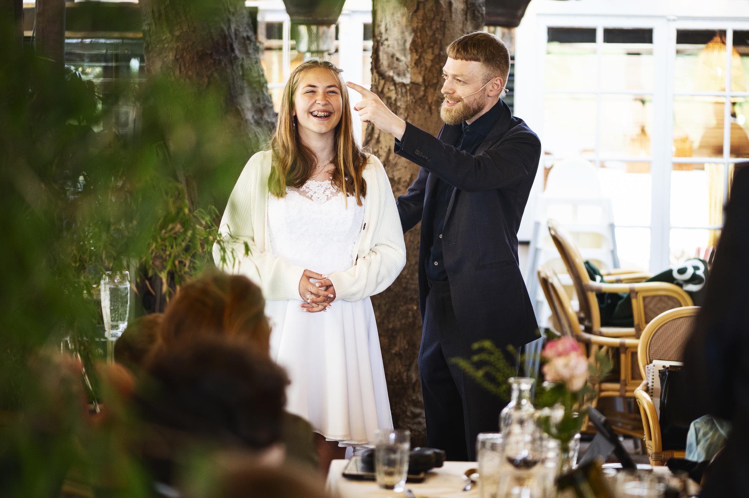 Tankelæsning og psykologisk show til konfirmationsfest