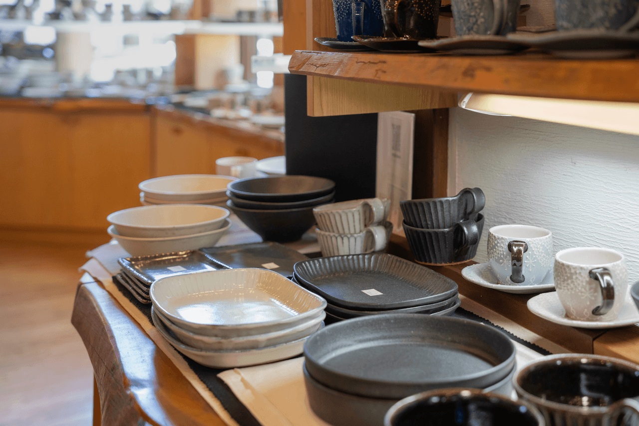 Pottery dining sets
