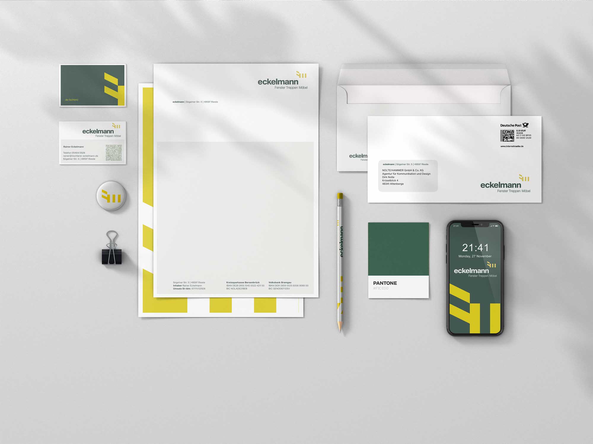 Briefpapier und Visitenkarten im neuen Corporate Design – klare Typografie, natürliche Farbwelt