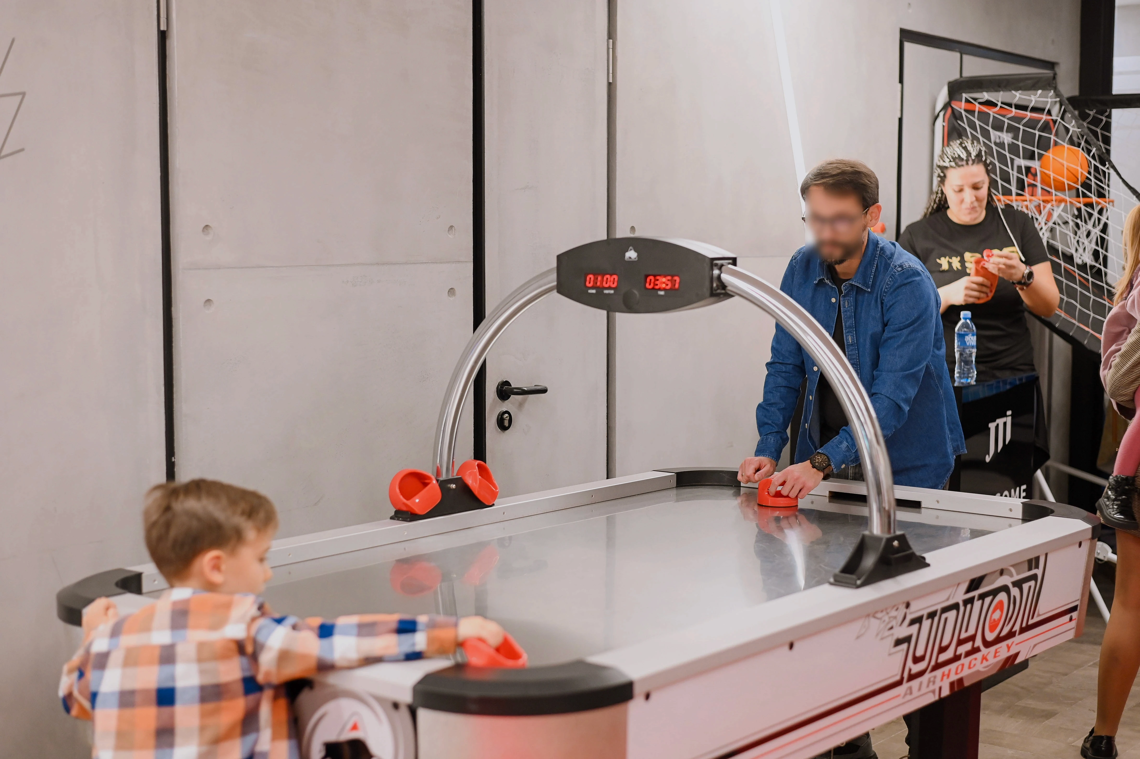 stoni hokej iznajmljivanje