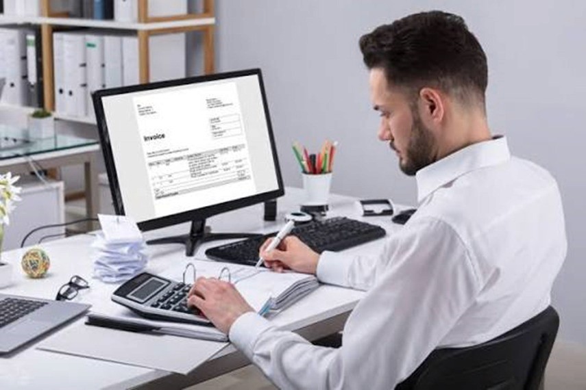 Online contact form on a chartered accountant firm website for client inquiries