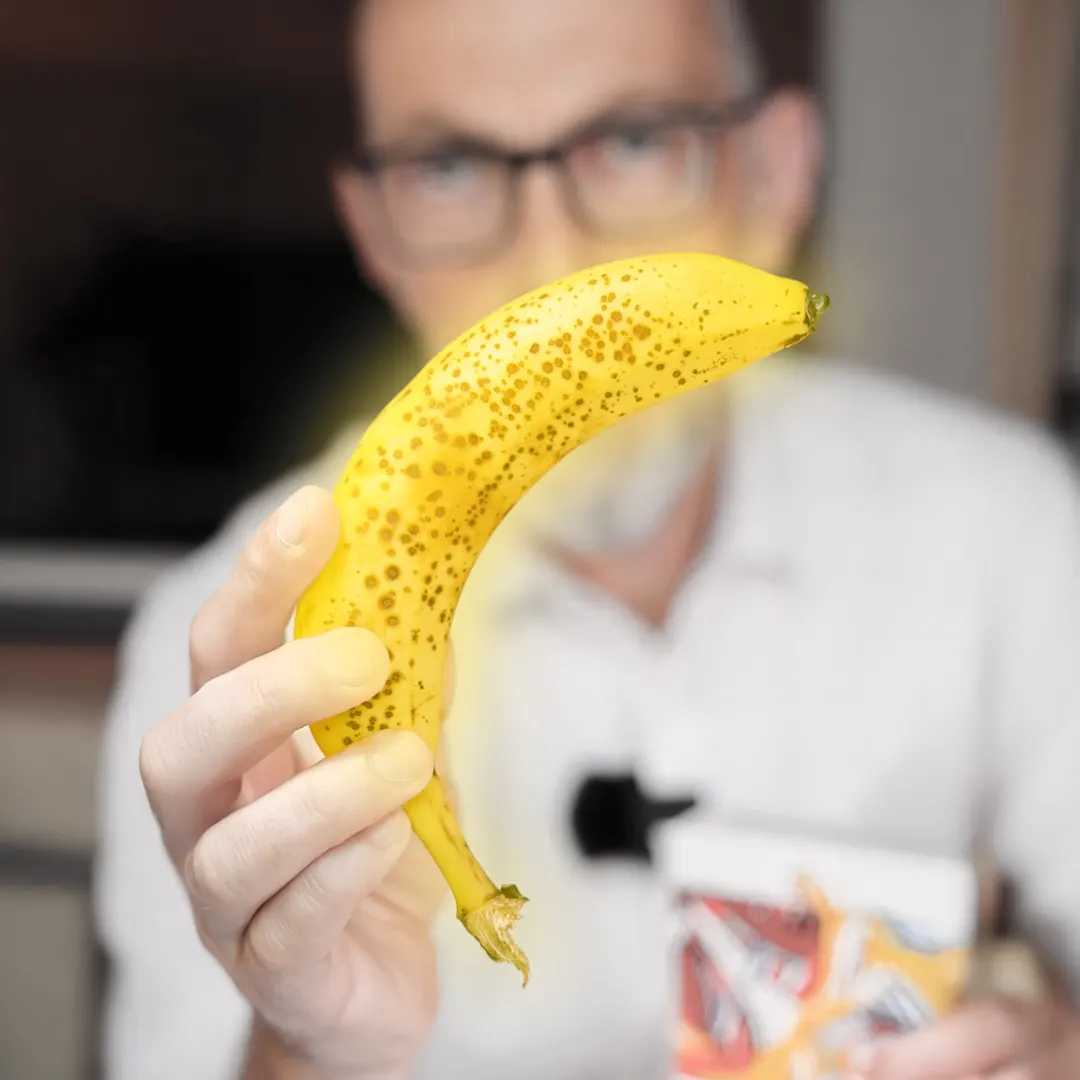 Cellphone with video