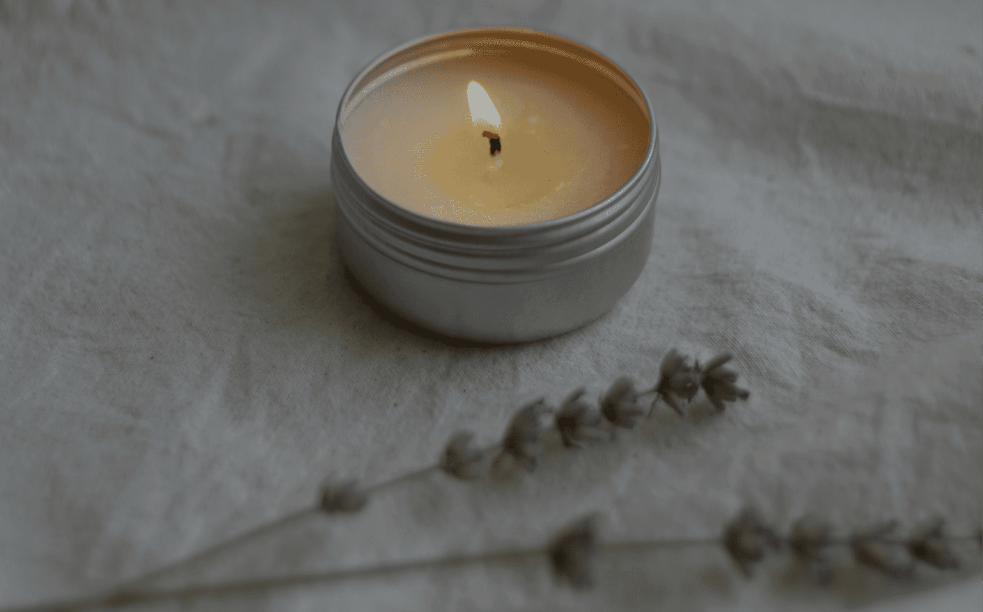 Aromatic candle and lavender ritual for sensory relaxation