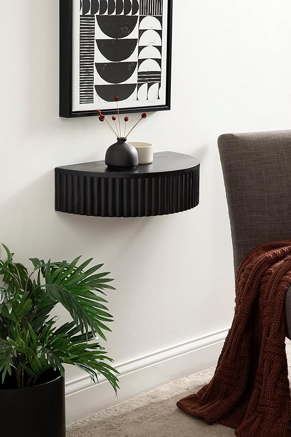 Ribbed nightstand – A stylish and functional furniture piece, perfect for any modern home.