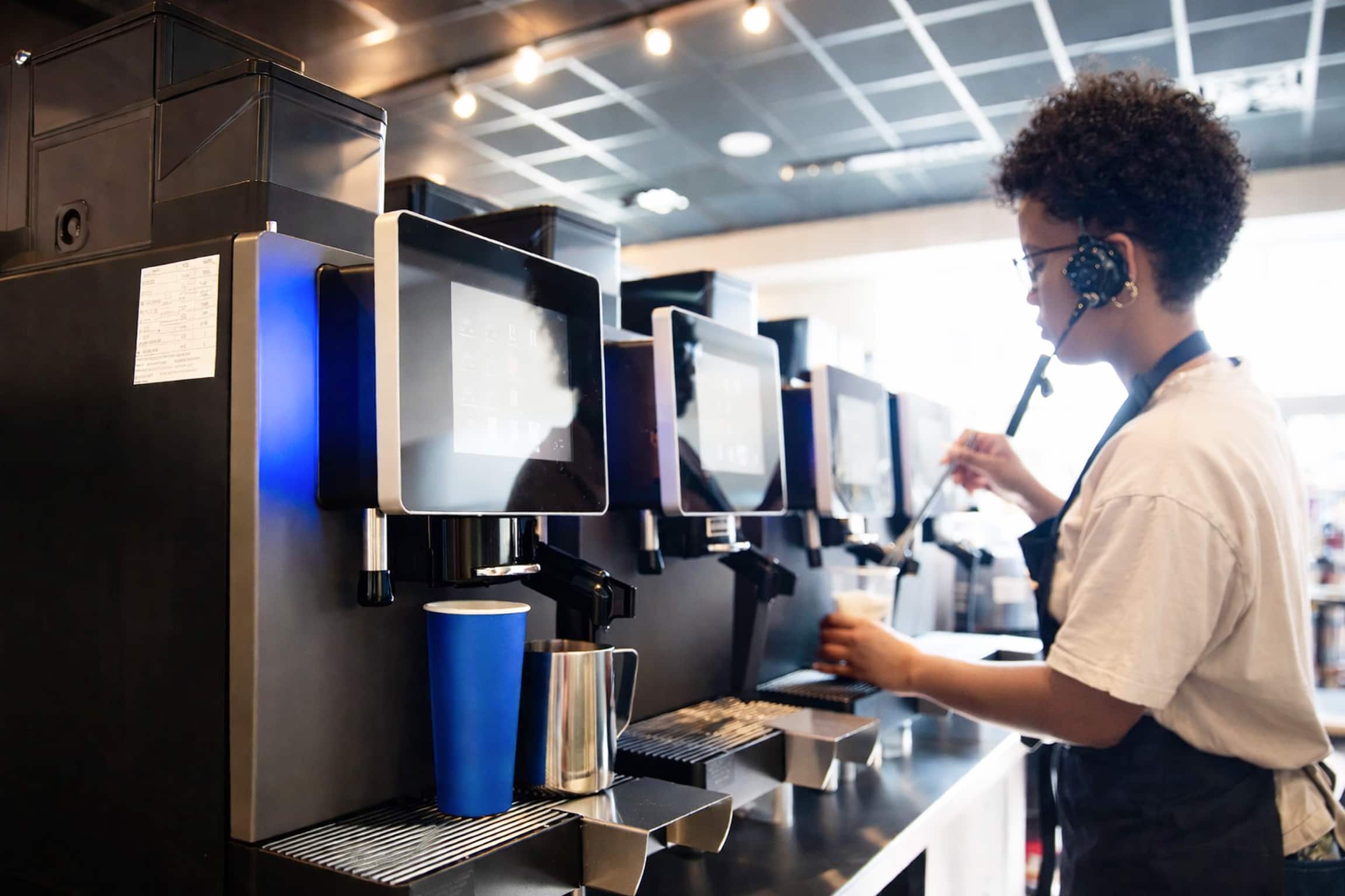 Best Locations for Smart Coffee Bars in 2026 (High-Traffic Spots)