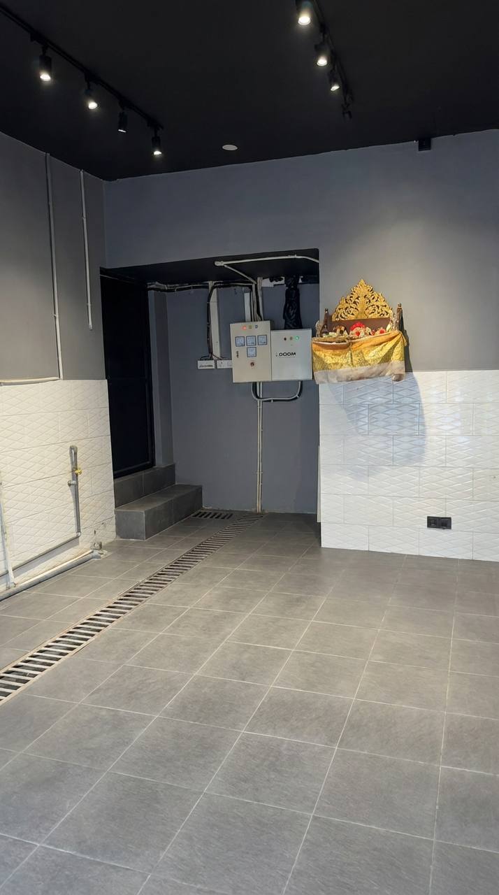 200 m² commercial space for lease on the main road of Canggu Batu Bolong