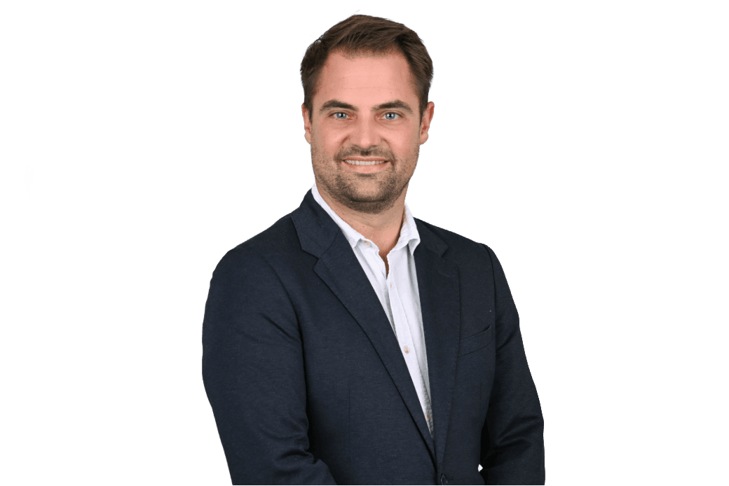 Matteo Maverick (Background Removed)