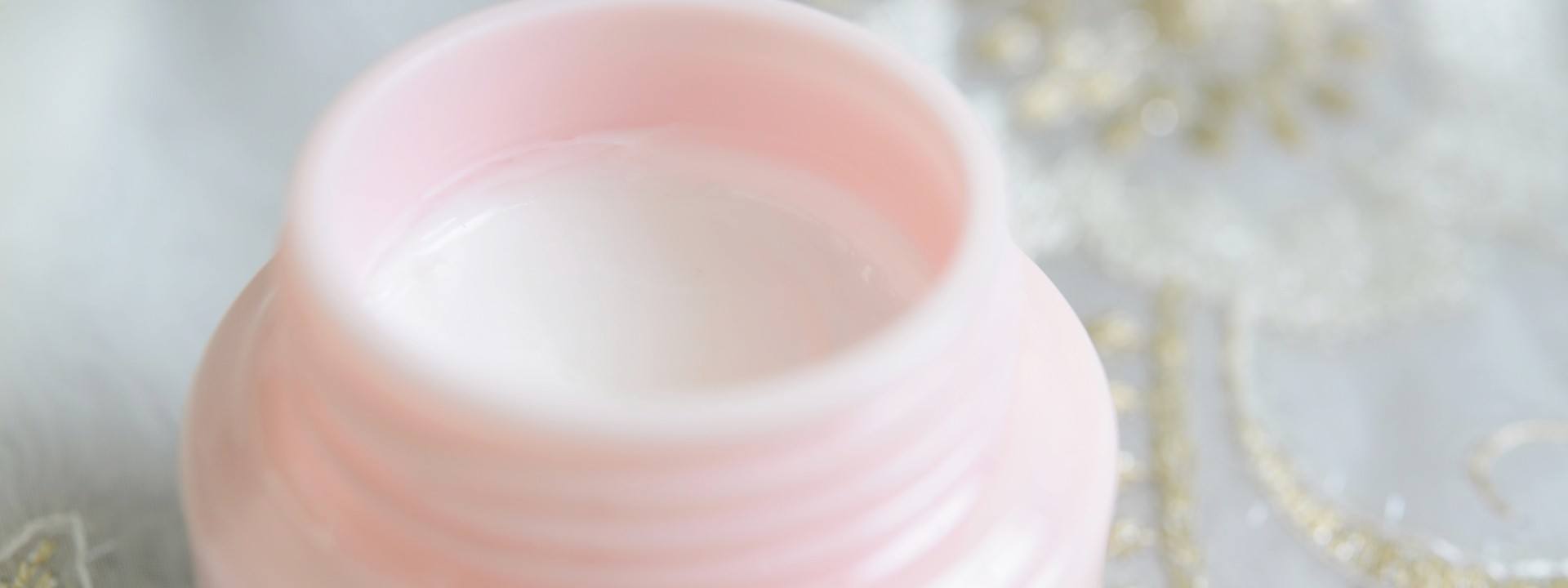 スキンケア製品